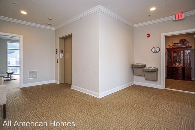 Building Photo - 3 br, 2.5 bath House - 220 HUGH SHELTON LO...
