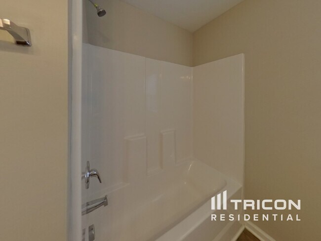 Building Photo - 2277 Wentworth Park Dr