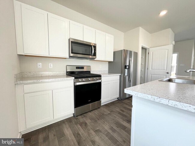 Building Photo - 28 Citrus Dr