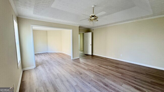 Building Photo - 2336 Pettit Dr