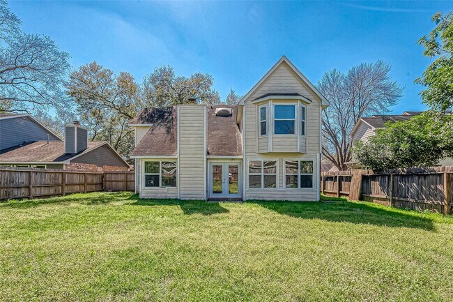 Building Photo - 15730 Oak Mountain Dr