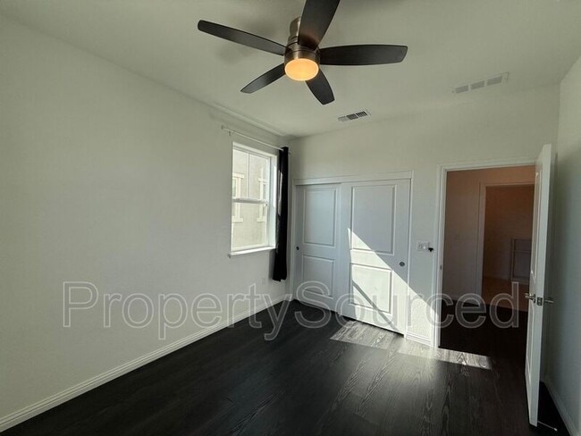 Building Photo - 2703 Rabbit Holw Dr
