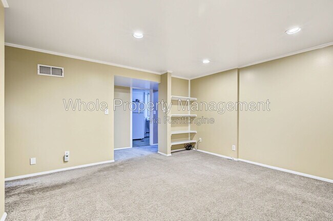 Building Photo - 2727 S Steele St