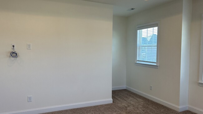 Building Photo - 3013 Haley Cir