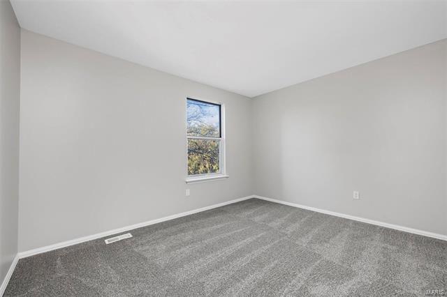 Building Photo - 655 Foxtail Dr