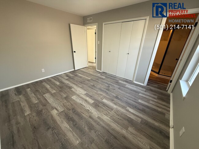 Building Photo - 37 Meadowlark Dr
