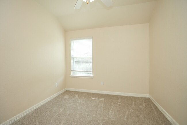 Building Photo - 9960 Golden Field Ln