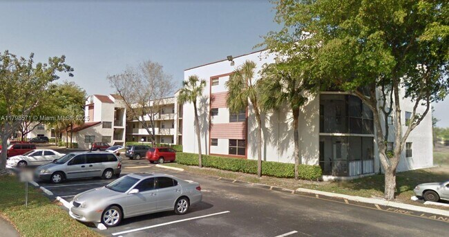 Building Photo - 3410 Foxcroft Rd