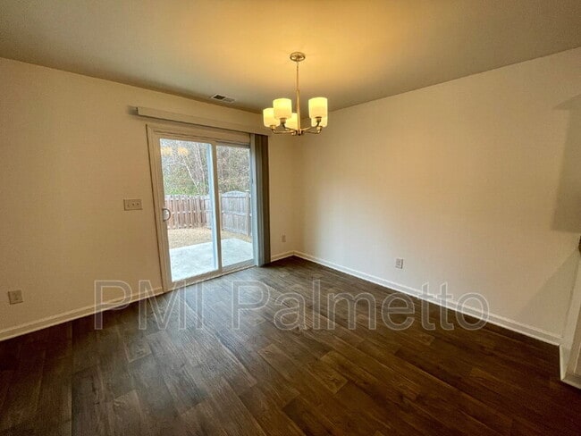 Building Photo - 341 Liliana Dr