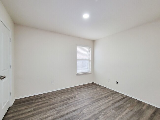 Building Photo - 4543 Stolz Trail