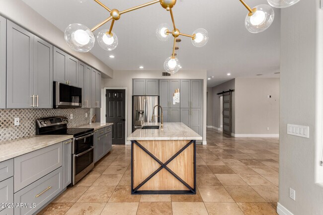 Building Photo - 10591 E Firewheel Dr