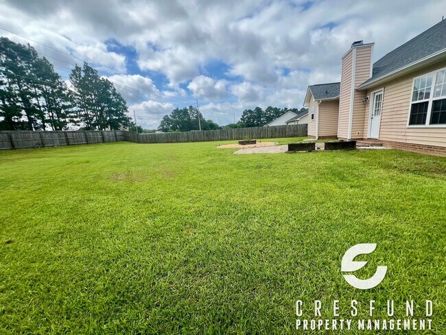 Building Photo - Coming Soon (End of July) 3Br 3 Bath Locat...