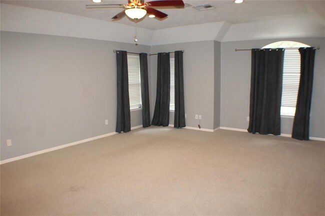 Building Photo - 1718 Heddon Falls Dr