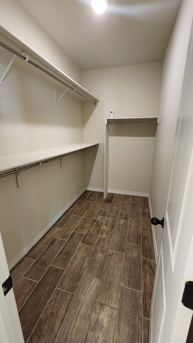 Building Photo - 4561 Mark Avizo