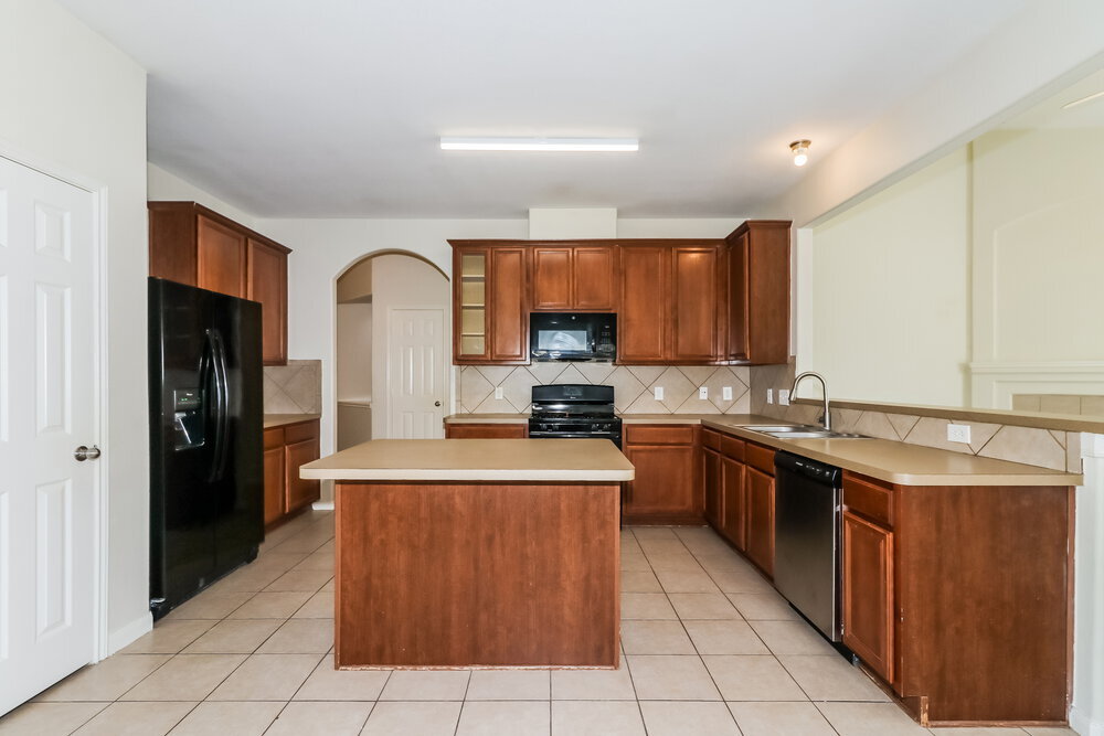 Building Photo - 10007 Barr Lake Dr