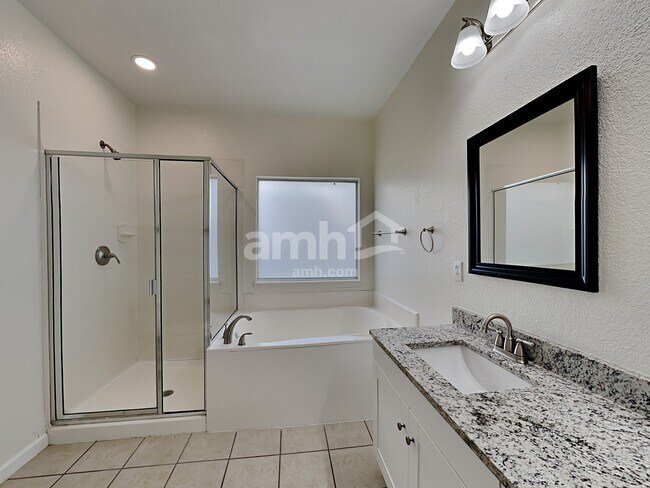 Building Photo - 73 N Highland Dr