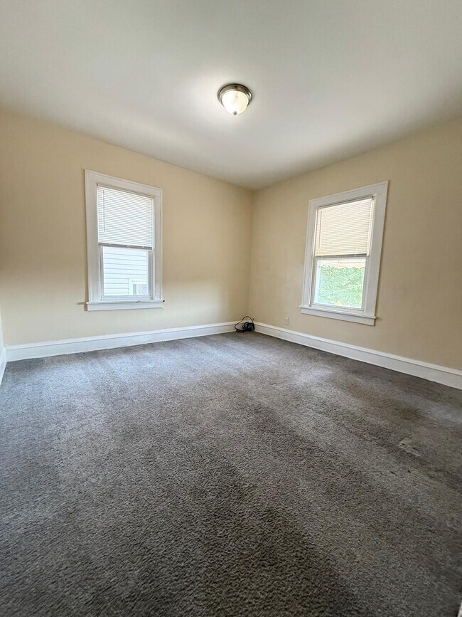 Building Photo - 3545 W 129th St