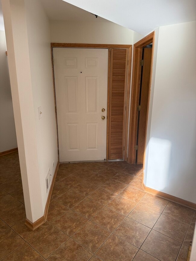 Building Photo - 8316 High Point Cir