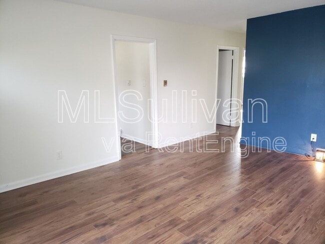 Building Photo - 2421 Dearborn Dr