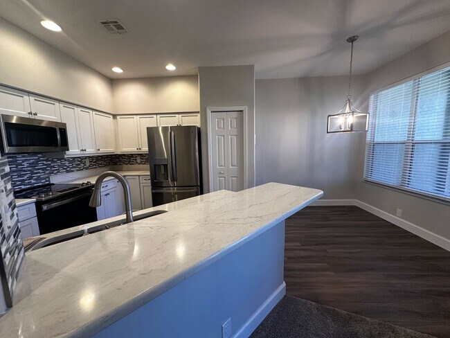 Building Photo - 9241 Bayberry Bend