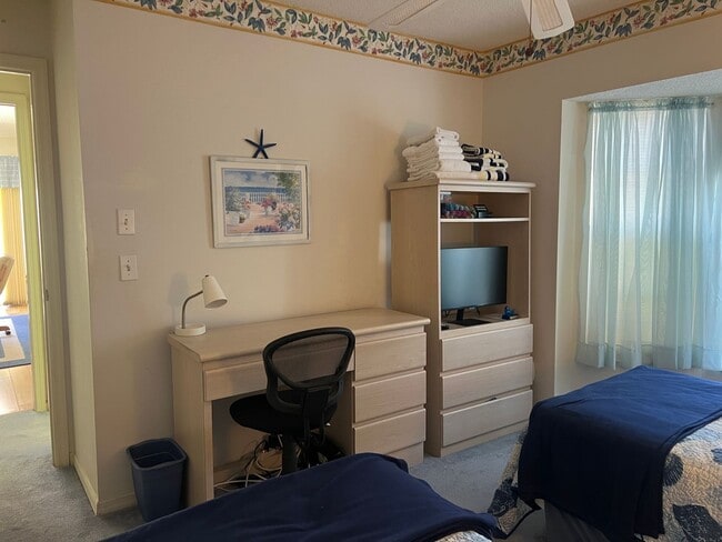 Building Photo - Fabulous Newly available Seasonal Rental i...