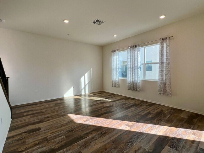 Building Photo - Luxury Living at Suwerte 2 Bedroom 2.5 Bat...