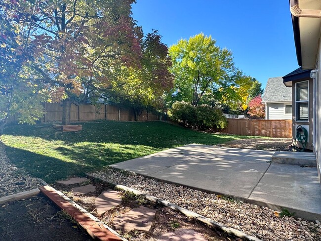 Building Photo - Spacious, Highlands Ranch Home Featuring 4...