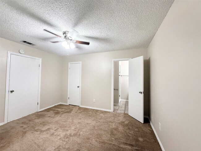 Building Photo - 109 Houston St