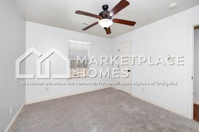 Building Photo - 1015 Ashenbury Park