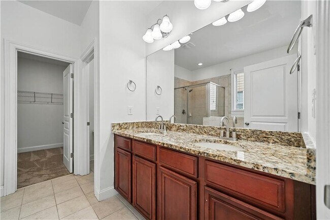 Building Photo - 5260 Breckinridge Ln