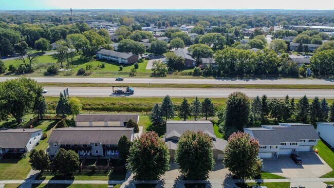 Building Photo - Broadway Drive - Sun Prairie