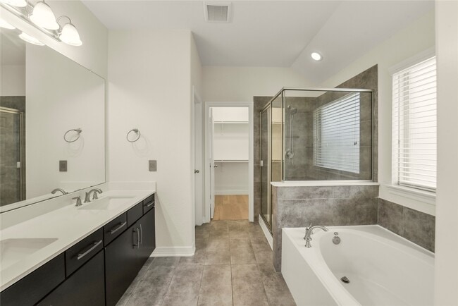 Building Photo - 10919 Walts Run Ln