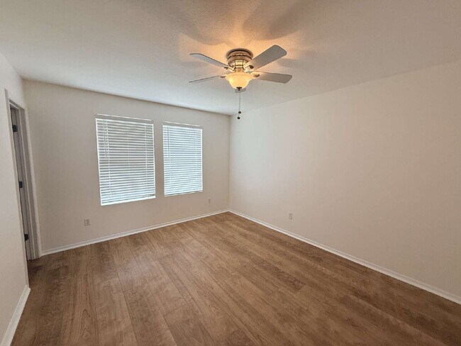 Building Photo - Rejuvenated Tuscany Village Townhome