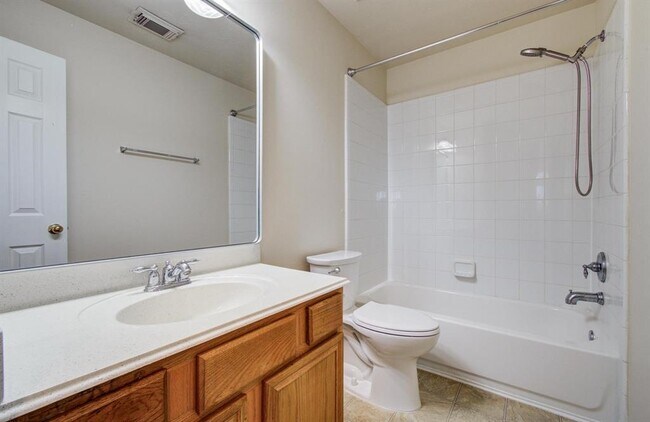 Building Photo - 9007 S Ferndale Pl Dr
