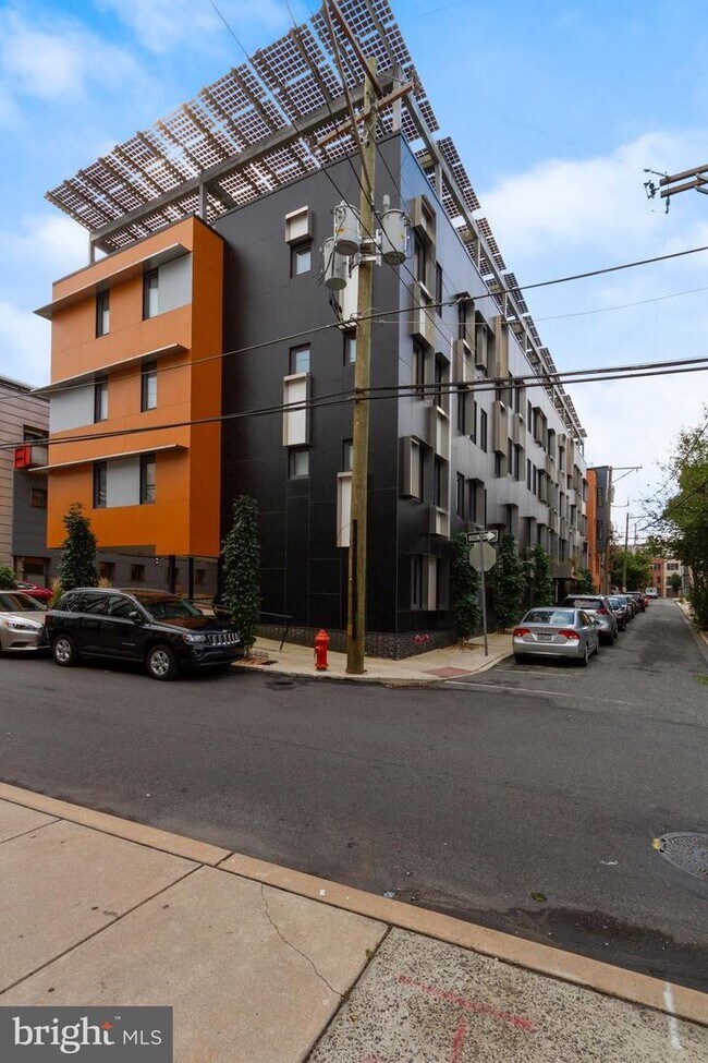 Building Photo - 152 W Laurel St