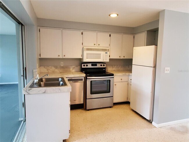 Building Photo - 4626 Hunter Ridge Dr