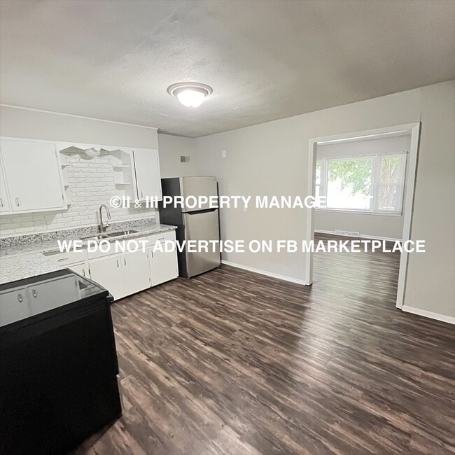 Building Photo - 110 S Annie St