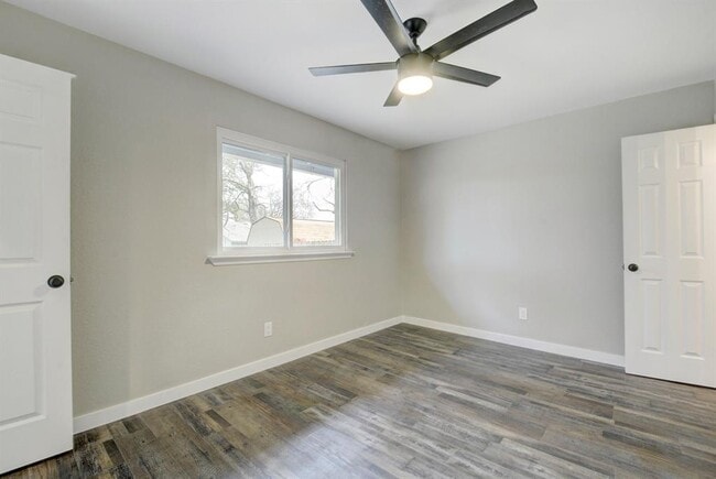 Building Photo - 2522 Carlow Dr