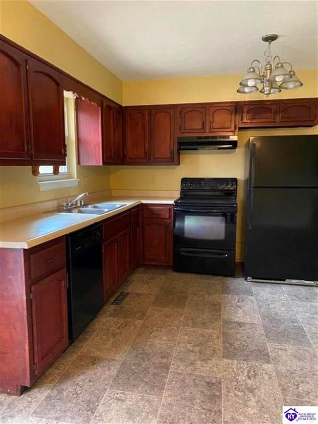 Building Photo - 621 E Lincoln Trail Blvd