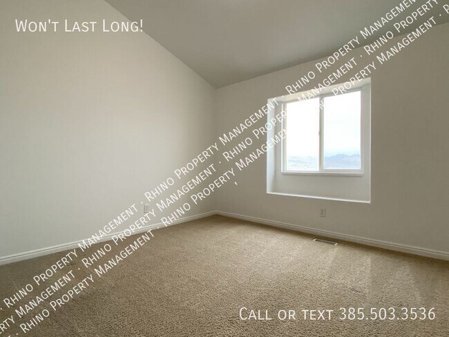 Building Photo - 3 Bed/3 Bath Duplex in Draper