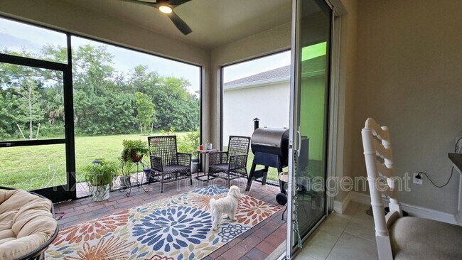 Building Photo - 804 Heather Lk Ave