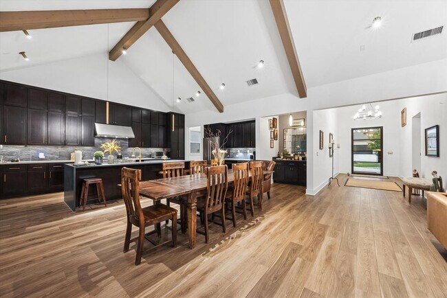 Building Photo - 437 Trabuco Bnd