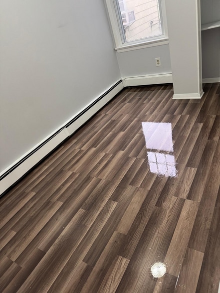 Building Photo - 7 Story Ct