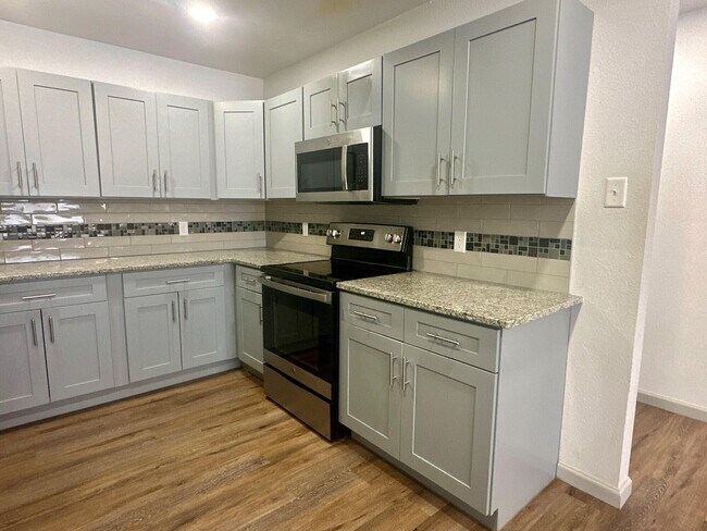 Building Photo - 4506 Avenue T