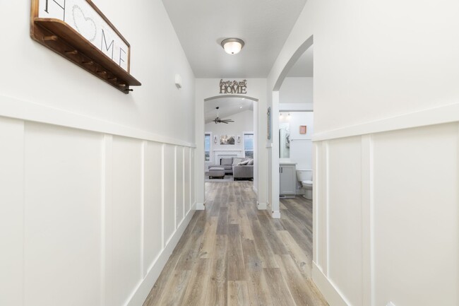 Building Photo - **Charming Home in Provo, UT 84401 – Avail...