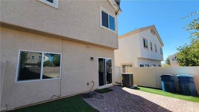 Building Photo - 6586 Charlie Chaplin Ave