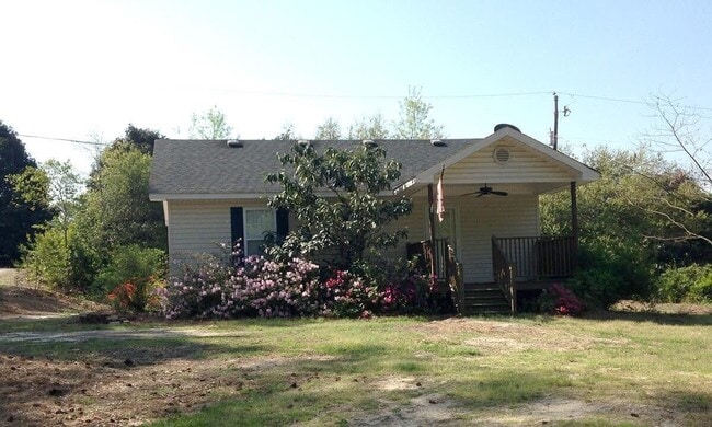 Building Photo - 3826 Dyches Rd