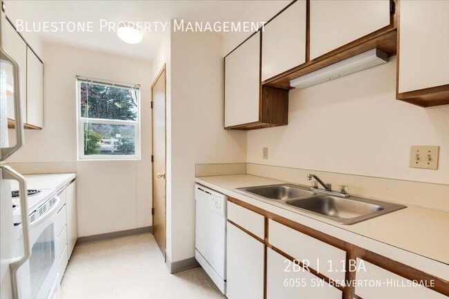 Building Photo - Washer & Dryer IN UNIT!!! first floor unit