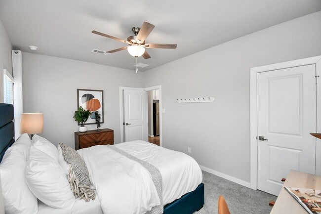 Building Photo - 23823 Cumberland Ridge Dr