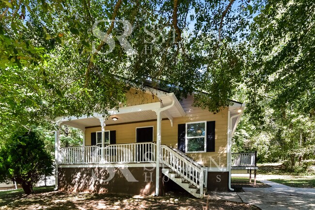 Building Photo - Coming HOME never felt so good!